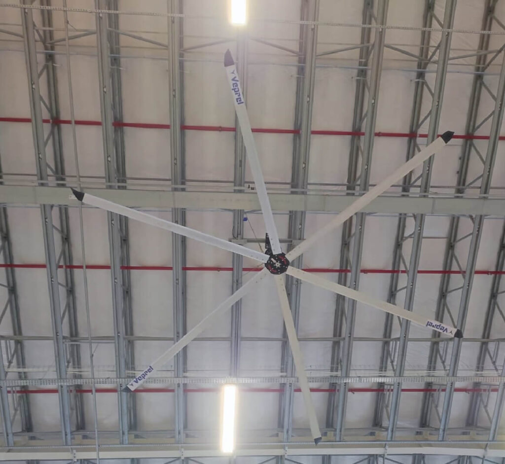 Ventilador industrial Bigfan Veprel para grandes espaços e alto desempenho na ventilação