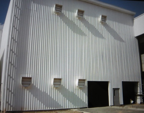 Sistema de exaustão industrial lateral Veprel para remoção de calor e impurezas em ambientes industriais